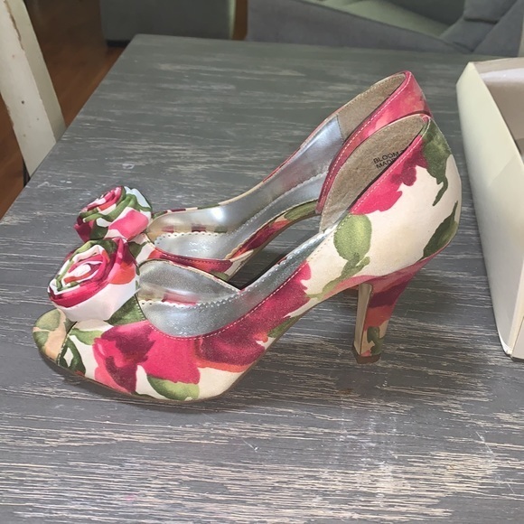 Worn once - Michael Angelo size 7.5 - Picture 2 of 10